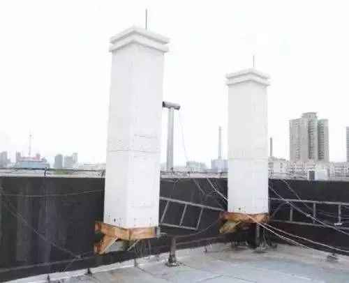 三管电力塔:通信铁塔的重要性与多样性解析 三管电力塔:通信铁塔的重要性与多样性解析