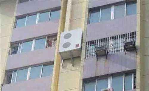 三管电力塔:通信铁塔的重要性与多样性解析 三管电力塔:通信铁塔的重要性与多样性解析