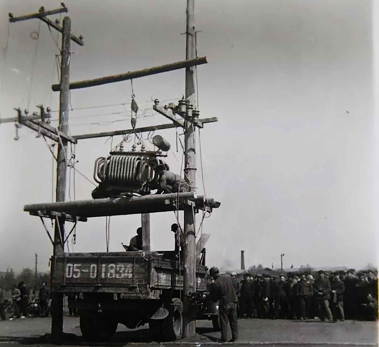 奥仁格管道:岳阳方形电力管的发展传奇,姚军良不忘党恩话电力从无到有谋发展 奥仁格管道:岳阳方形电力管的发展传奇,姚军良不忘党恩话电力从无到有谋发展